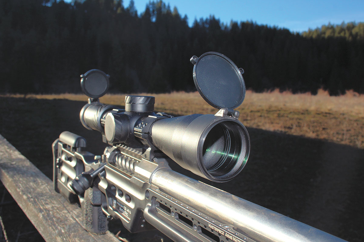 The 5 Primal series from Riton Optics holds the best-quality and fully multi-coated HD glass. This glass is given full wide-band, waterproof, and low-light enhancement coatings to provide excellent resolution and light-gathering capabilities.